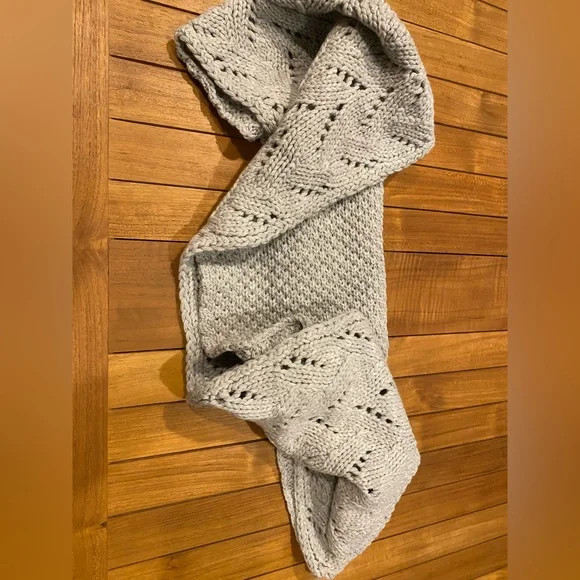 NEW Banana Republic Scarf - Picture 9 of 10